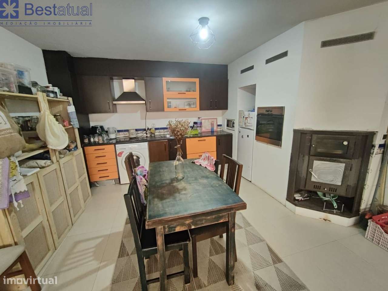 Moradia T4  C/Sótão + 1 Habitação T 3 - J/MC Donalds-45