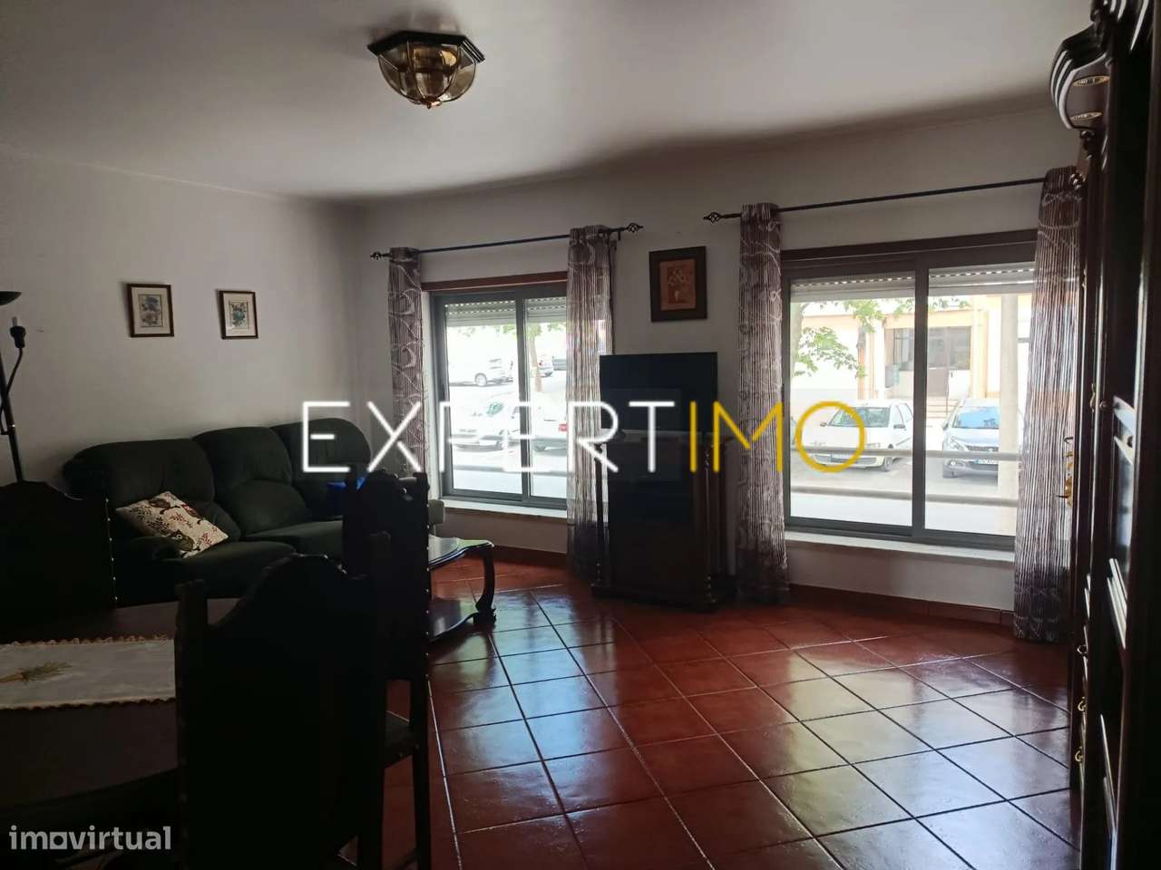 Apartamento T2 R/C mobilado, com varanda e arrecadação-8