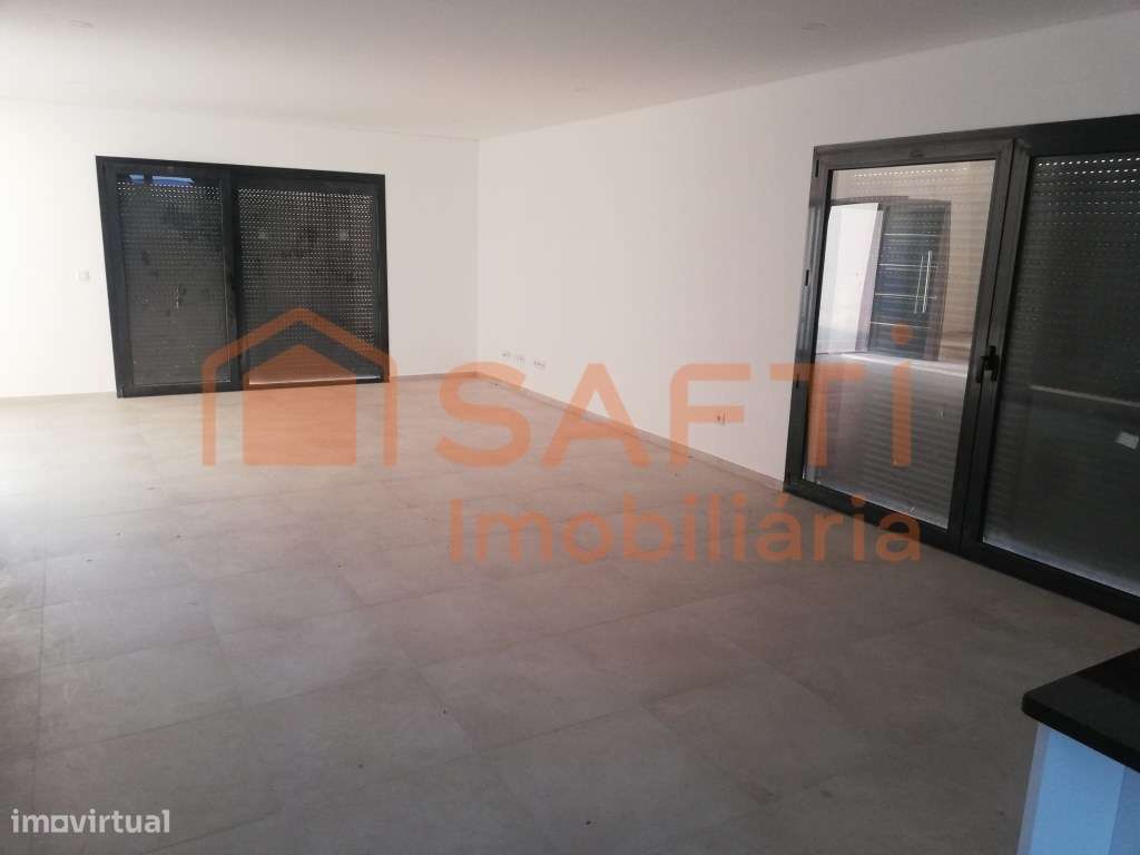 Moradia em banda V4 em Ourém - Grande imagem: 5/33