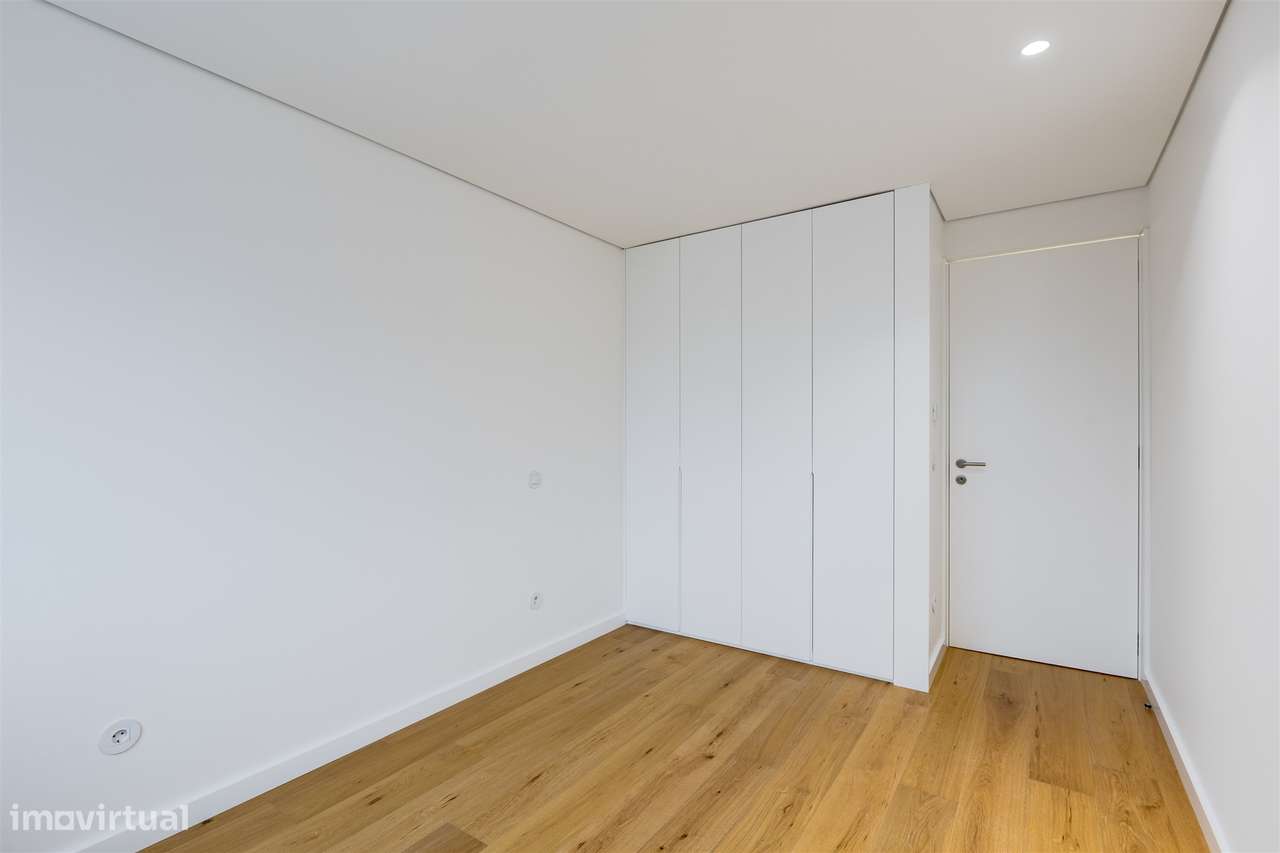 T3 Avenida da Boavista | T3 Garagem e Varanda Lordelo do Ouro Porto-26