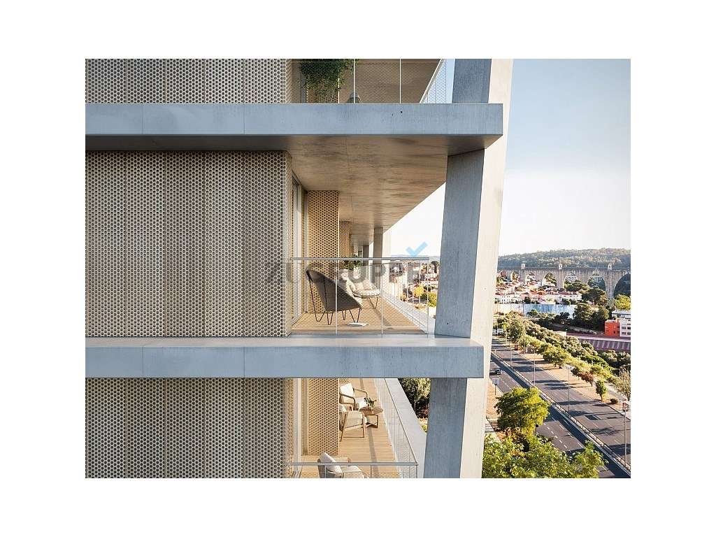 T2 NOVO 90 m2 | Garagem | Varanda | Piscina | Ginásio | Campolide - Grande imagem: 2/16