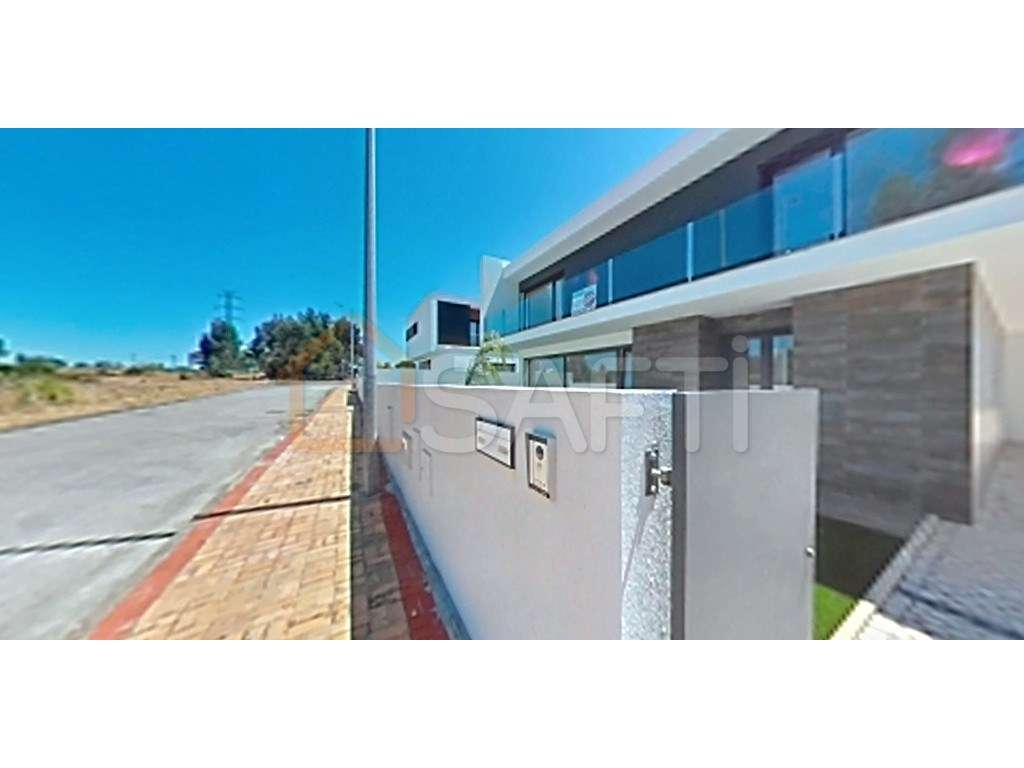 Moradia V5 com piscina na Quinta do Bonito, Entroncamento, Santarém - Grande imagem: 4/60