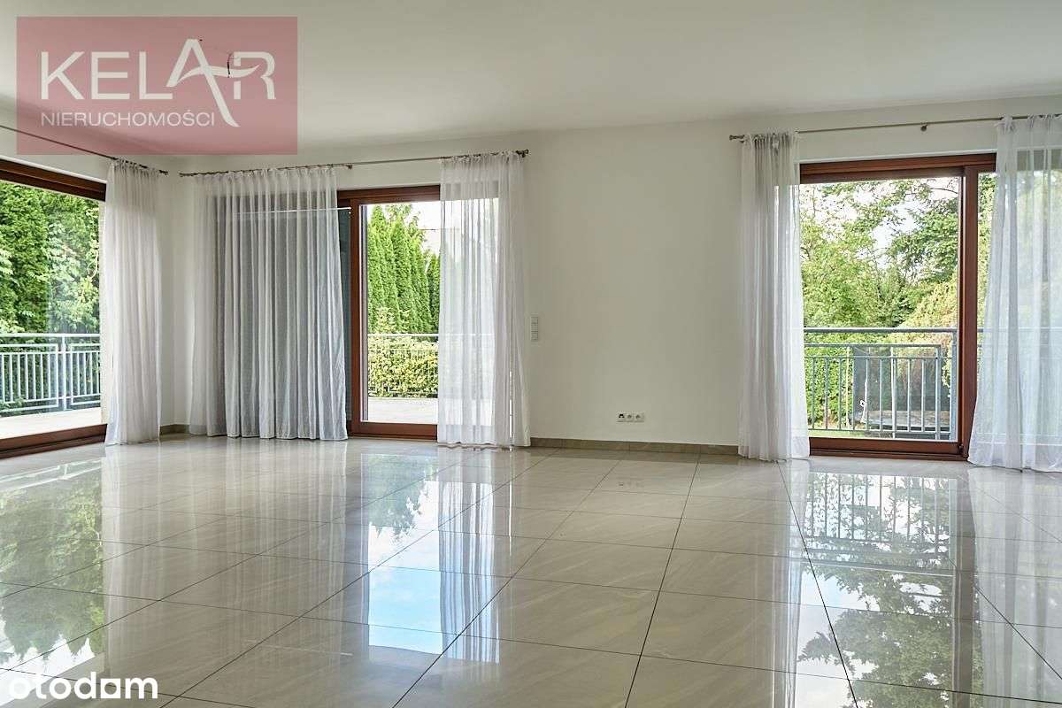 Borek koło szkoły międzynarodowej. Duży, wygodny.-1