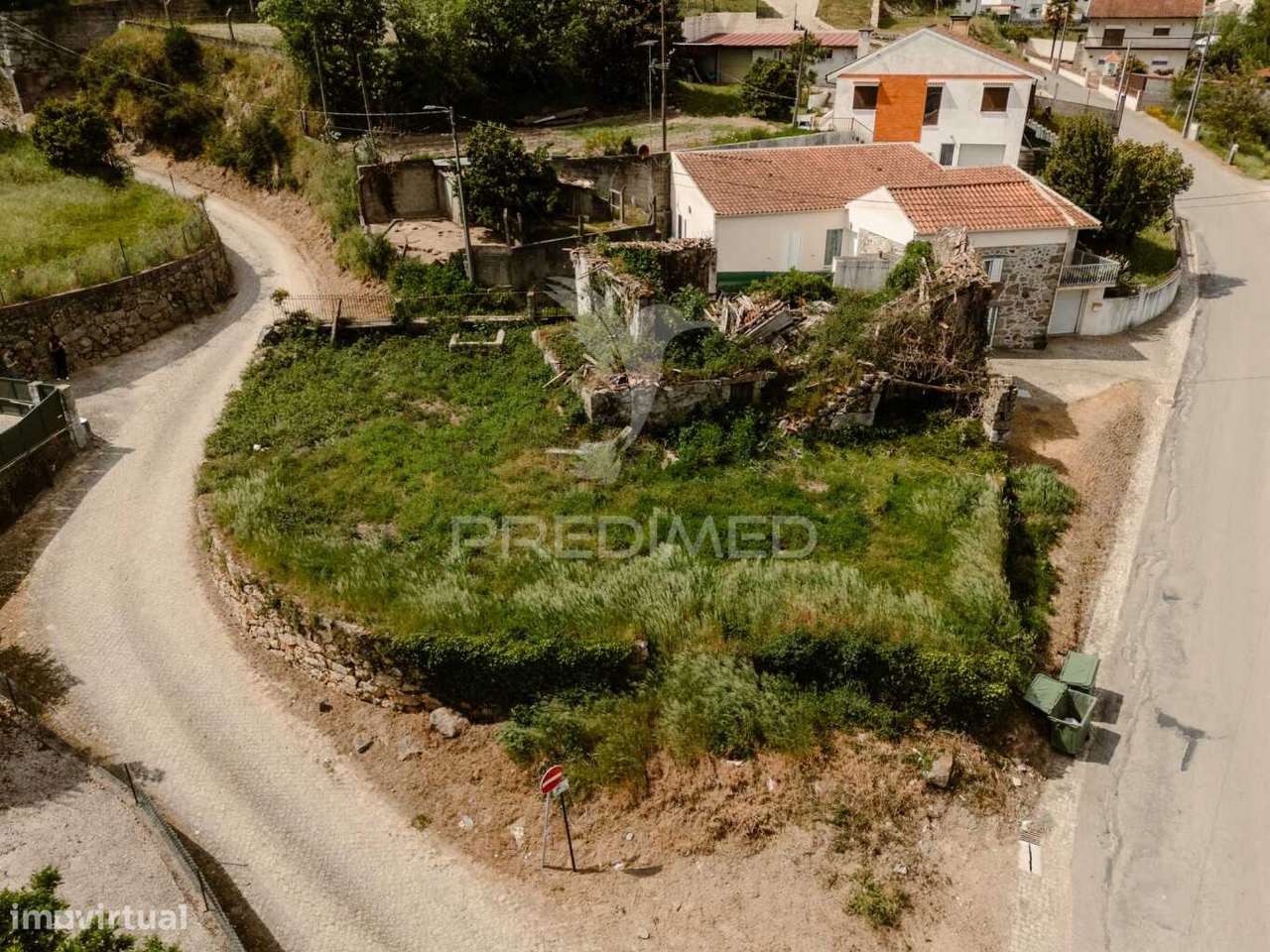 Terreno com Ruína em Pombeiro - Grande imagem: 2/9