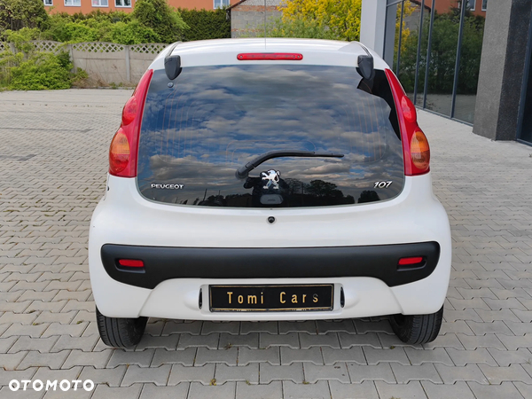 Peugeot 107 1.0 Urban Move - 21