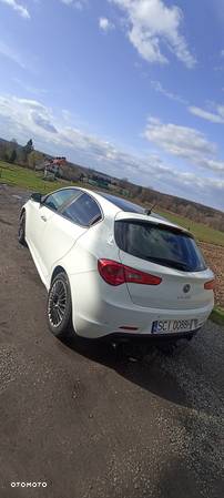 Alfa Romeo Giulietta 2.0 JTDM 16V - 10