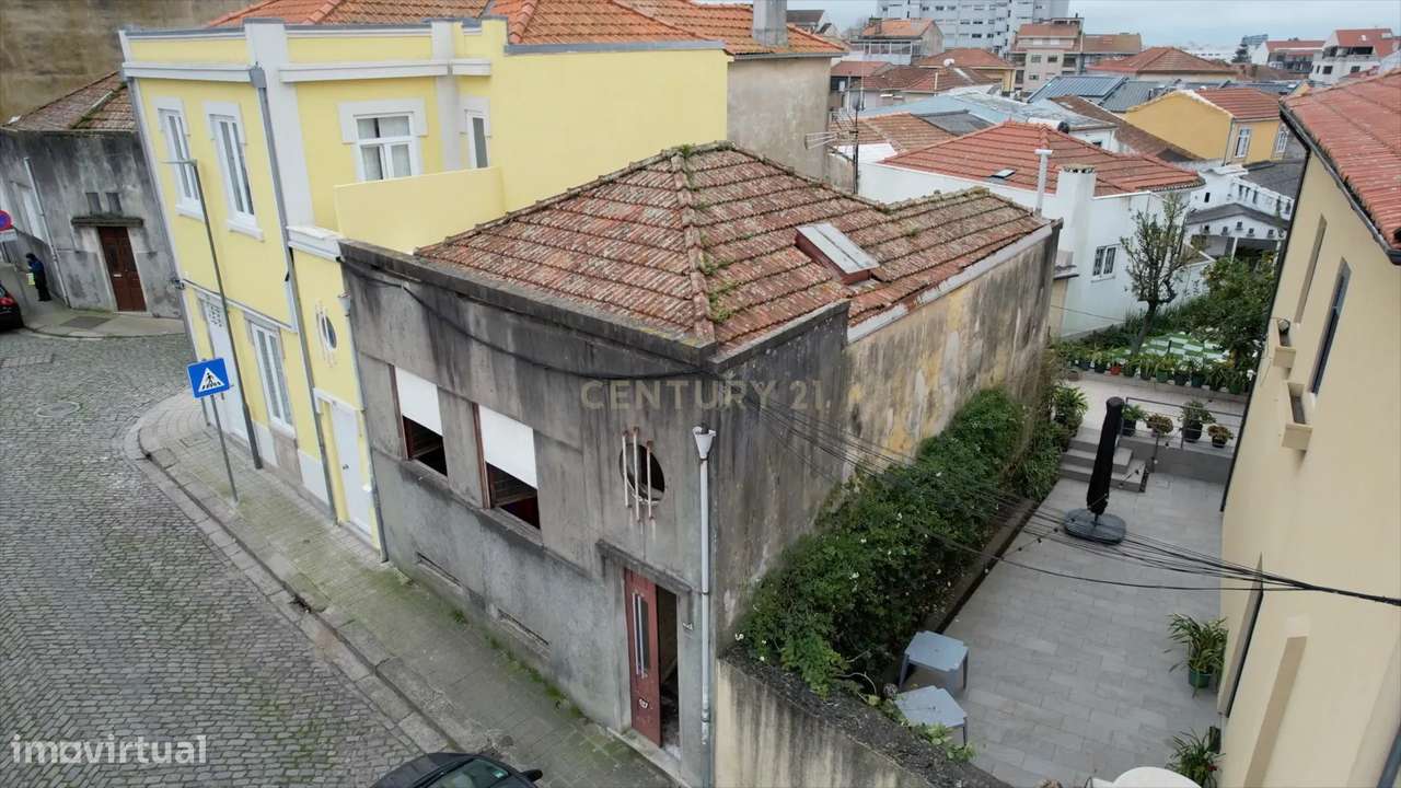 Moradia 2 pisos para Reabilitação Total (Porto) - Grande imagem: 3/24