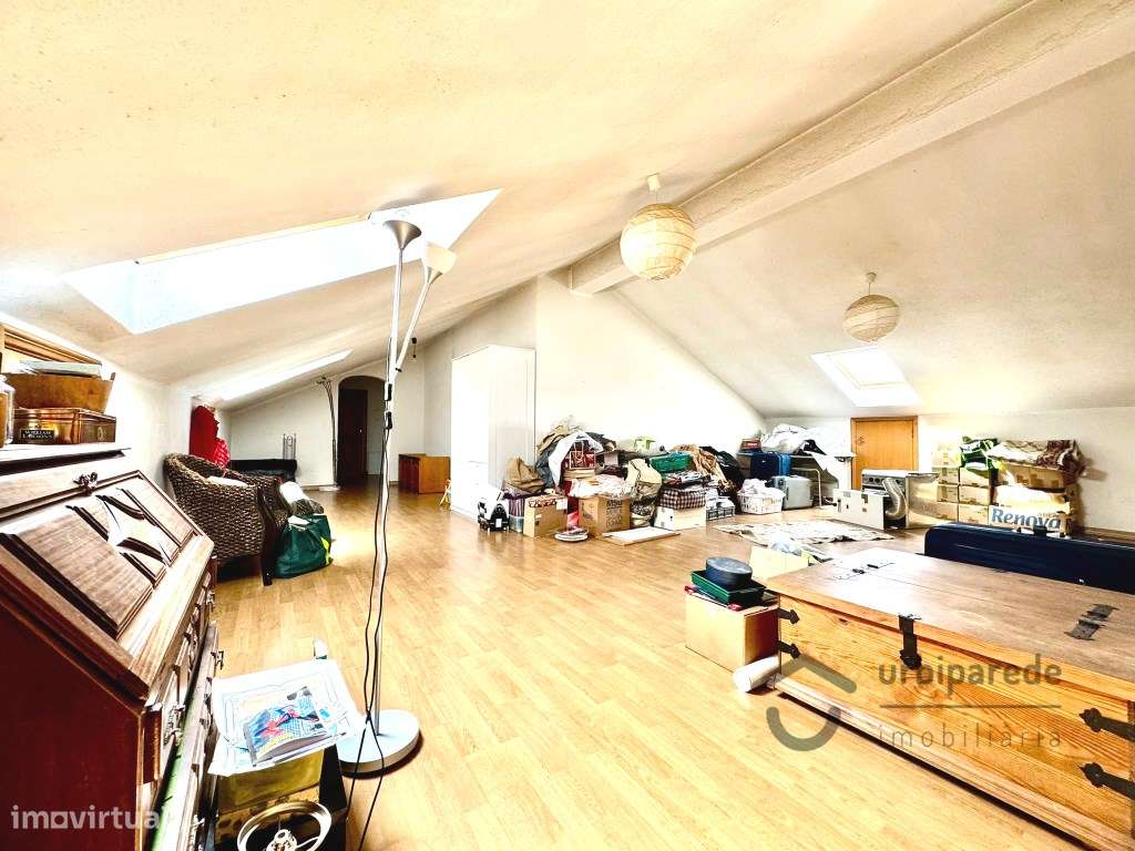 Apartamento T2+1 Duplex, c/ parqueamento, Ramada Caneças.-21