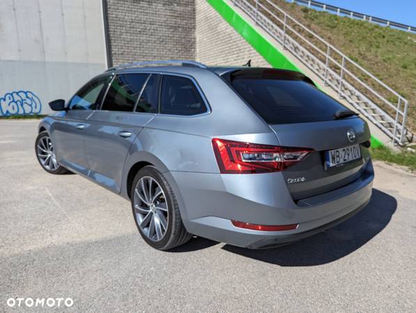 Skoda Superb 2.0 TSI Ambition DSG - 2