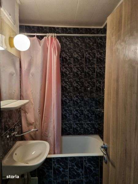 Închiriez Apartament 2 camere - Imagine principală: 4/5