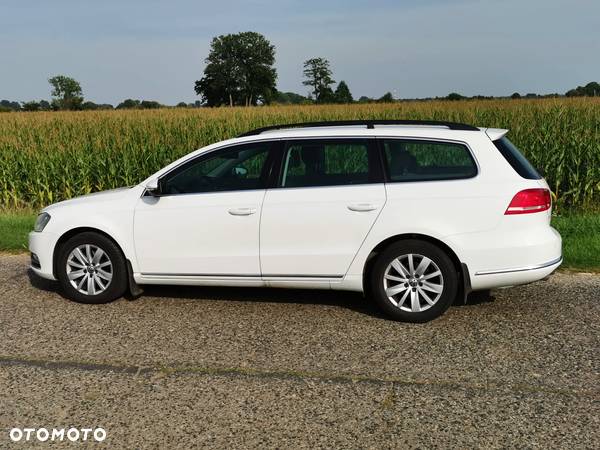 Volkswagen Passat 2.0 TDI Comfortline - 8