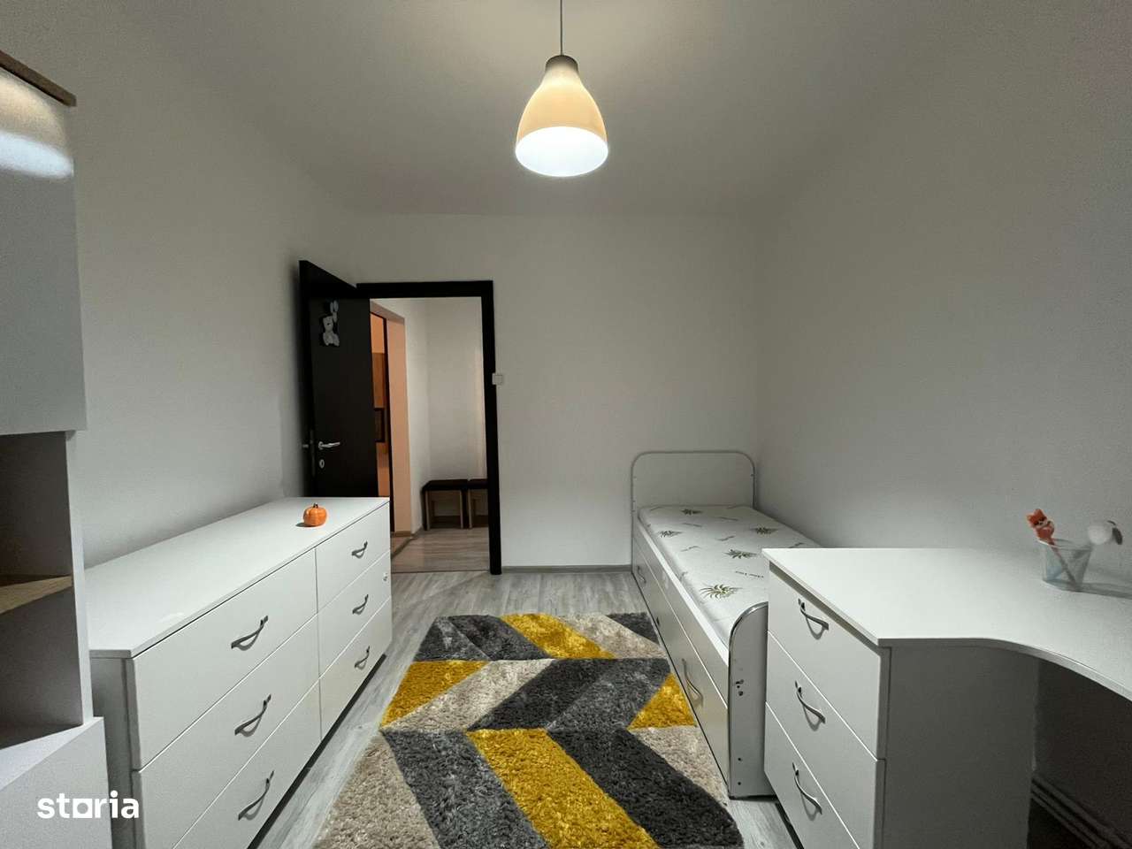 Apartament 4 camere – de vânzare, zona Florilor-Craiter - Imagine principală: 5/14