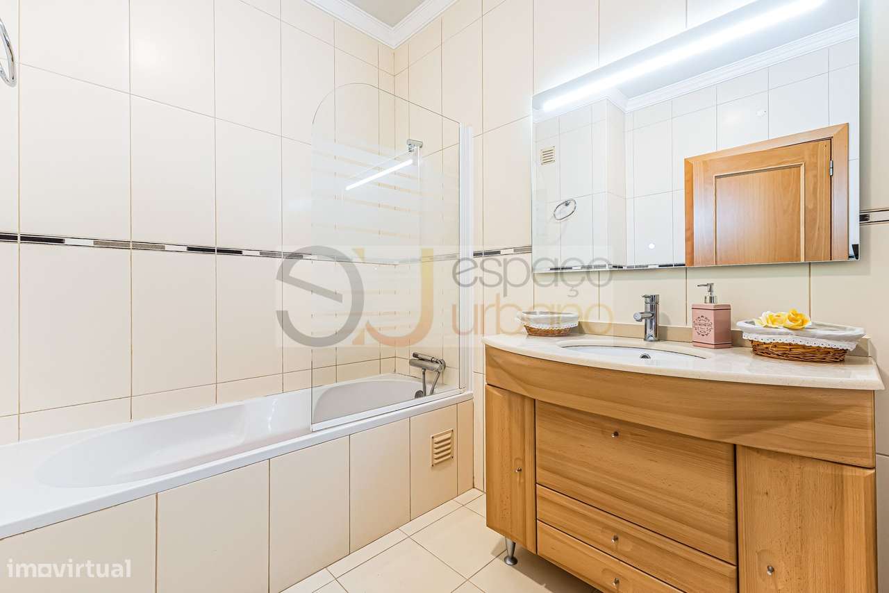 A. Pêra - Luxo - Apartamento T2 C/ Garag. + Piscina-21