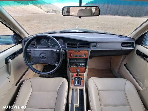 Mercedes-Benz 190 - 3