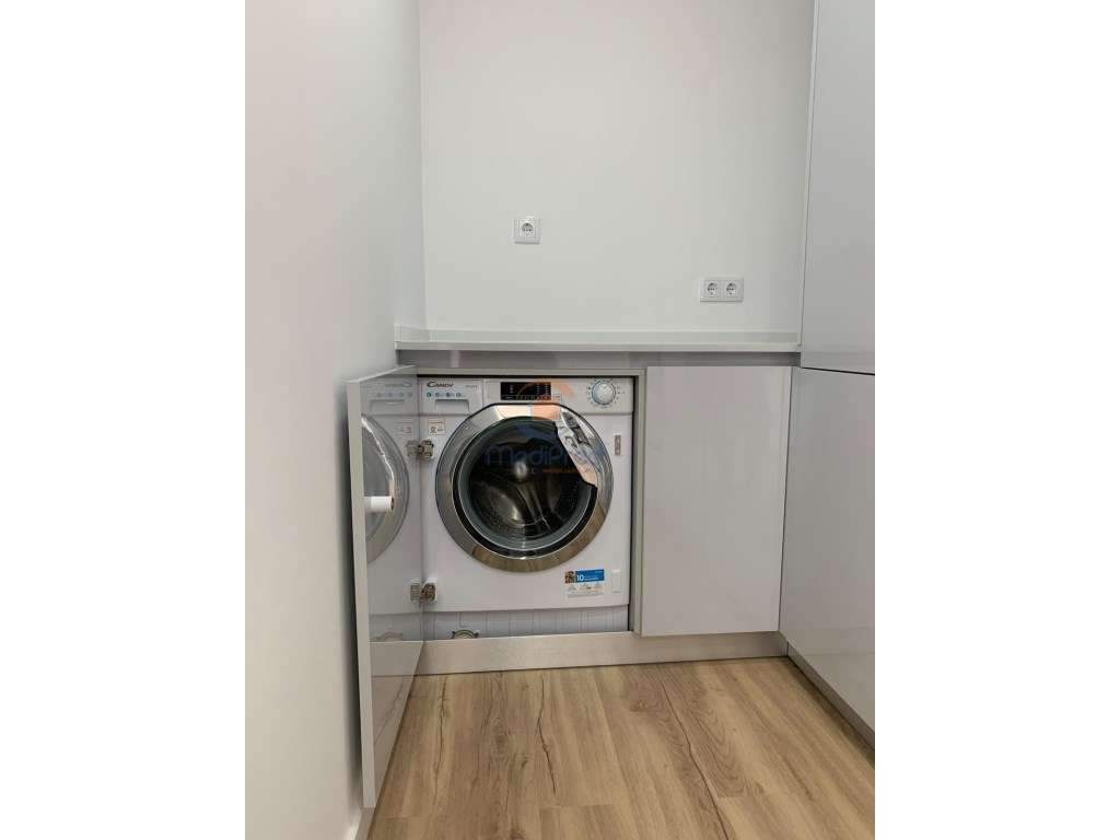 Apartamento T3 totalmente remodelado | Amadora-8