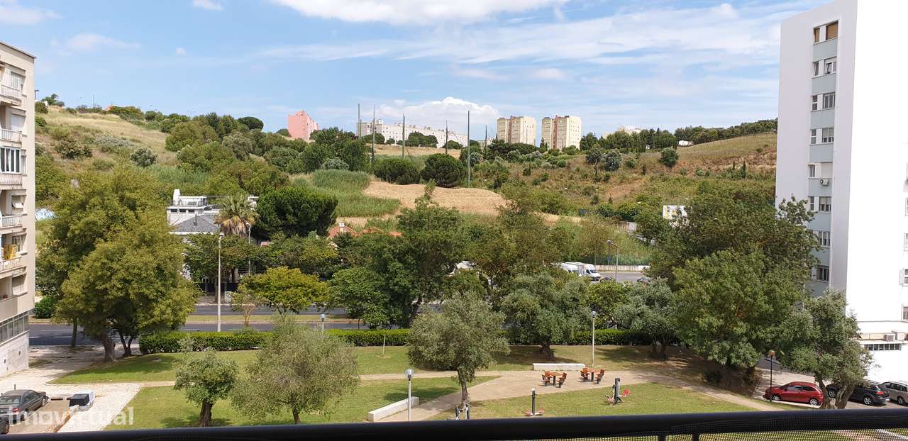 T4 Alvalade enorme a Não Perder. C.  Novo e coz bem equipada - Grande imagem: 5/39