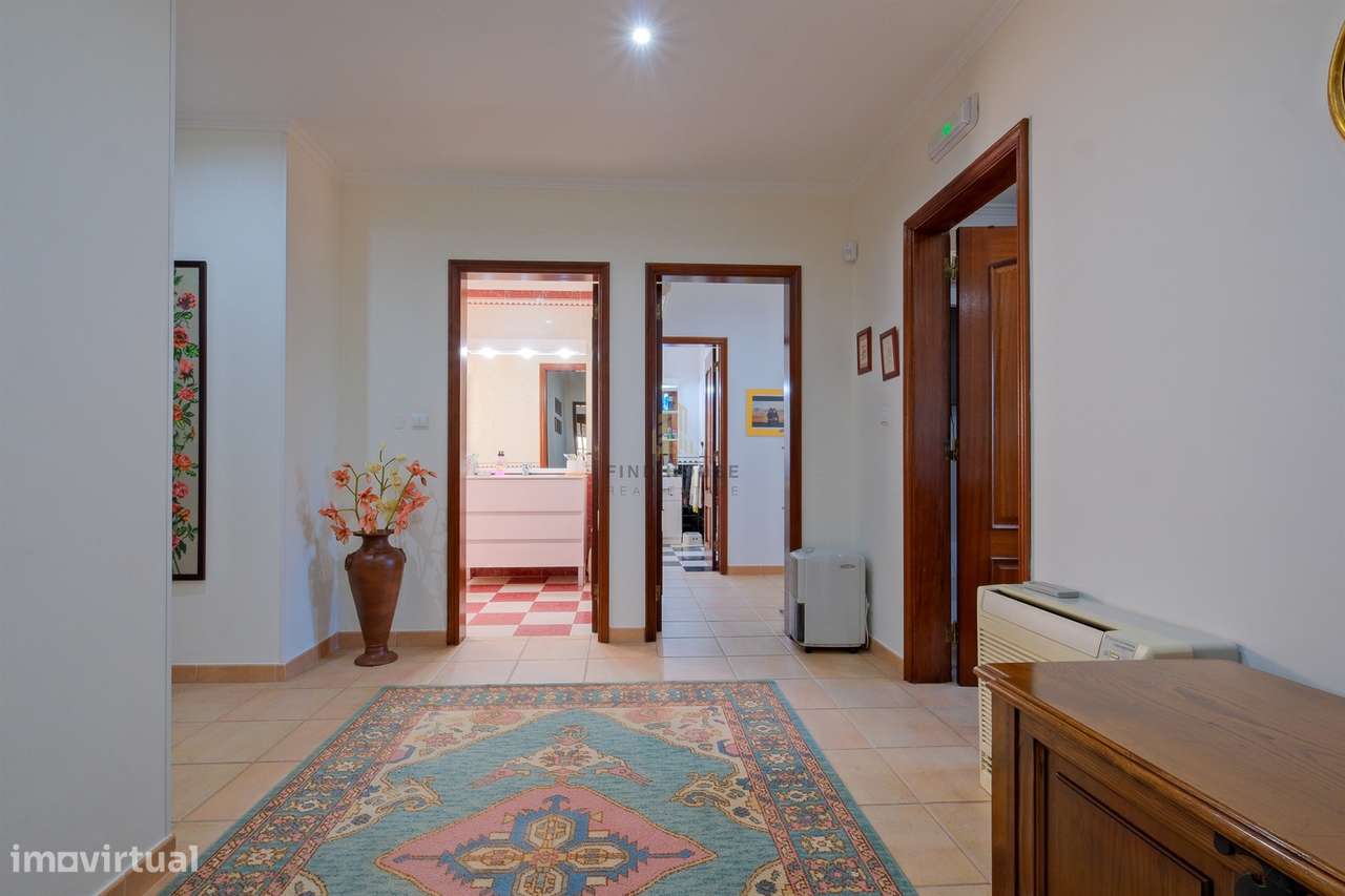 Moradia Isolada T4 com piscina, campo de ténis e logradouro em Cachoei-38