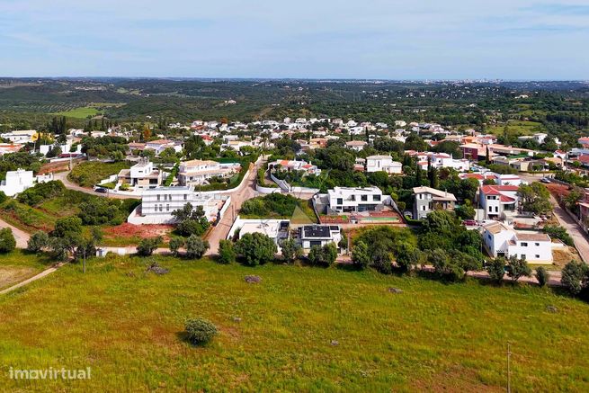 Moradia Térrea Moderna com Acabamentos de Luxo em Monte Canelas – Port-55