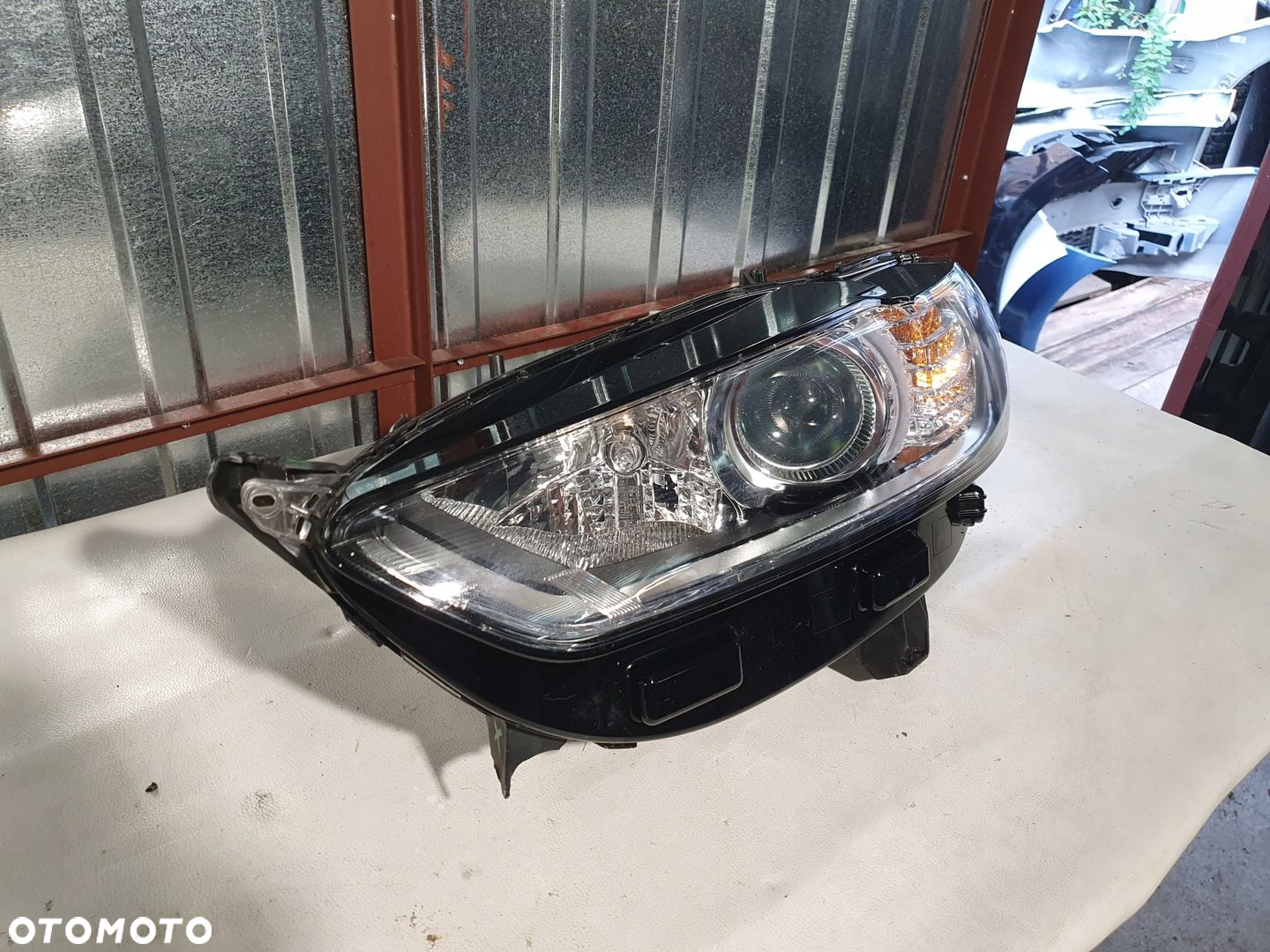 LAMPA PRZEDNIA LEWA PRAWA FORD MONDEO MK5 LIFT - 3