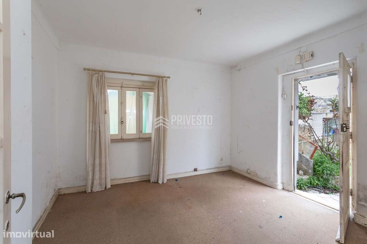 Prédio Devoluto com 3 Apartamentos | Lote 551 m² | Alcabideche-23