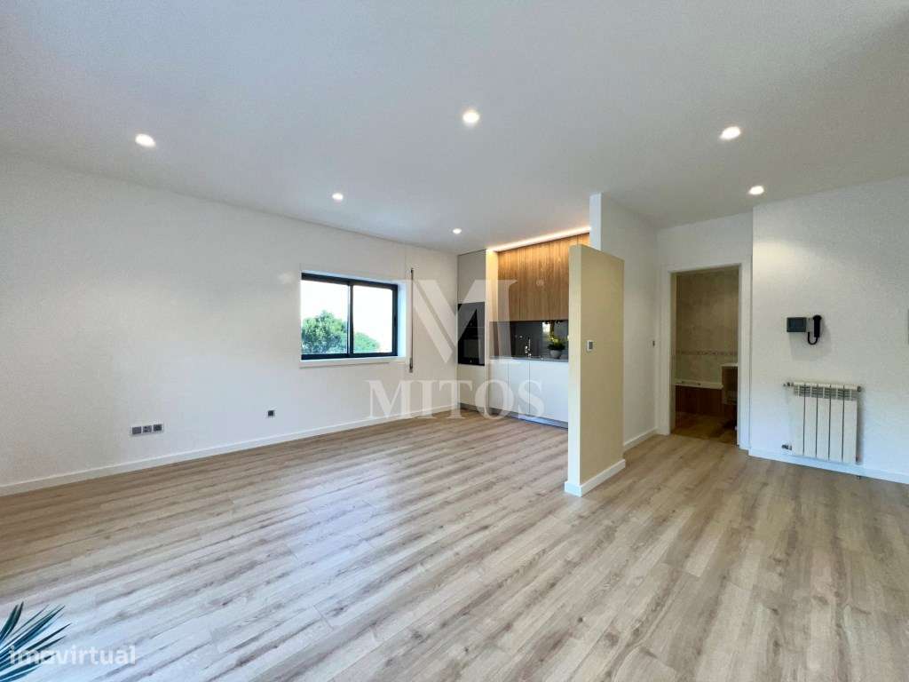 Apartamento T1 renovado para arrendamento em Santa Maria Maior, Via... - Grande imagem: 2/15