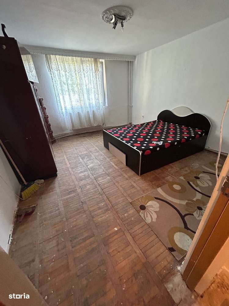 De vanzare garsoniera etajul 1 Pret 28.500 e - Imagine principală: 3/7