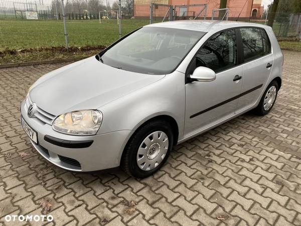 Volkswagen Golf V 1.6 Comfortline - 39