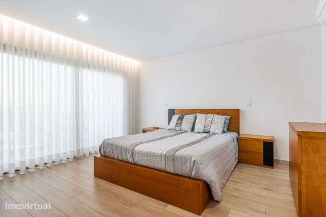 Moradia T4 à venda em Vila Verde - Loureira-11