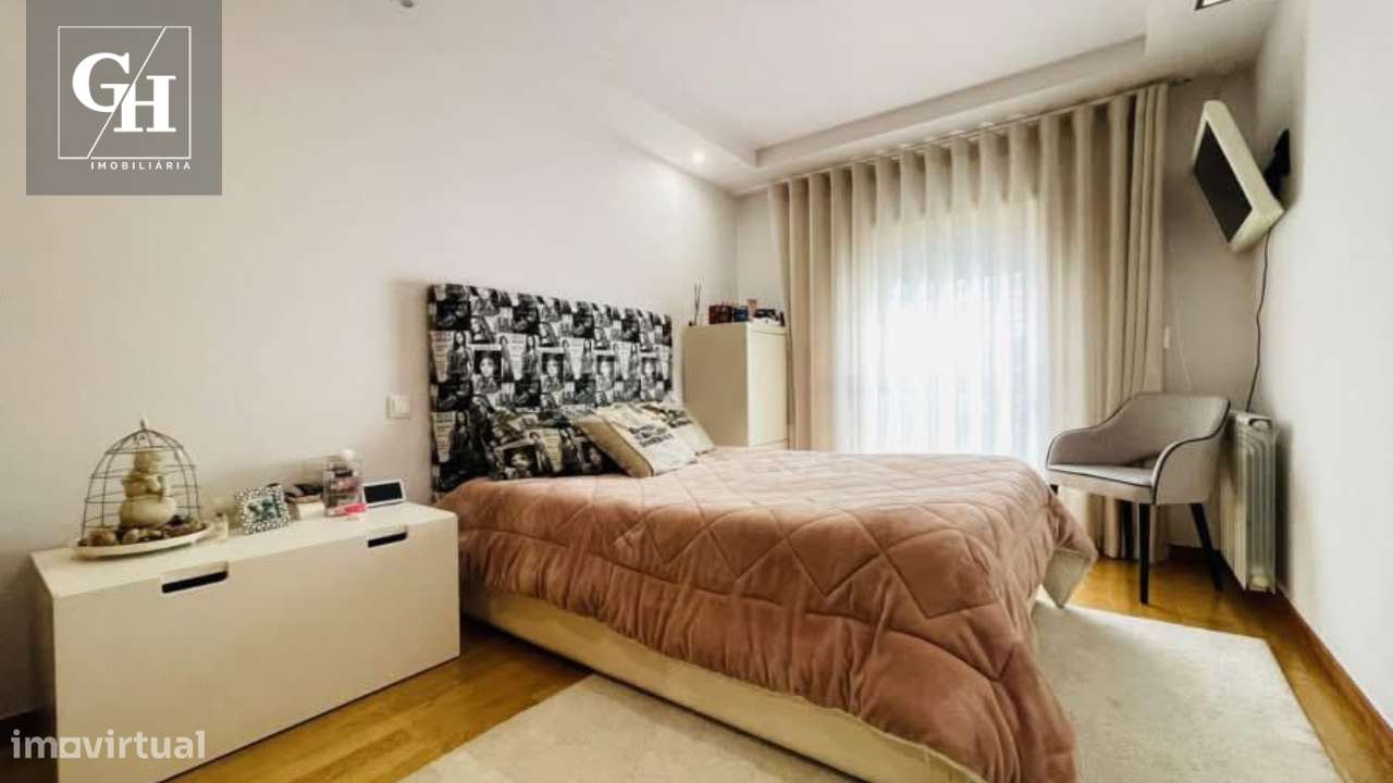 Apartamento T4 no Vinhal, com garagem fechada e vistas desafogadas-11