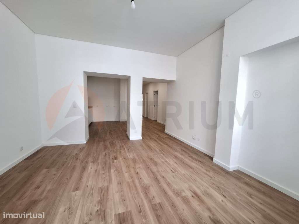 Apresento-lhe este magnífico apartamento, localizado no coração de ...-4