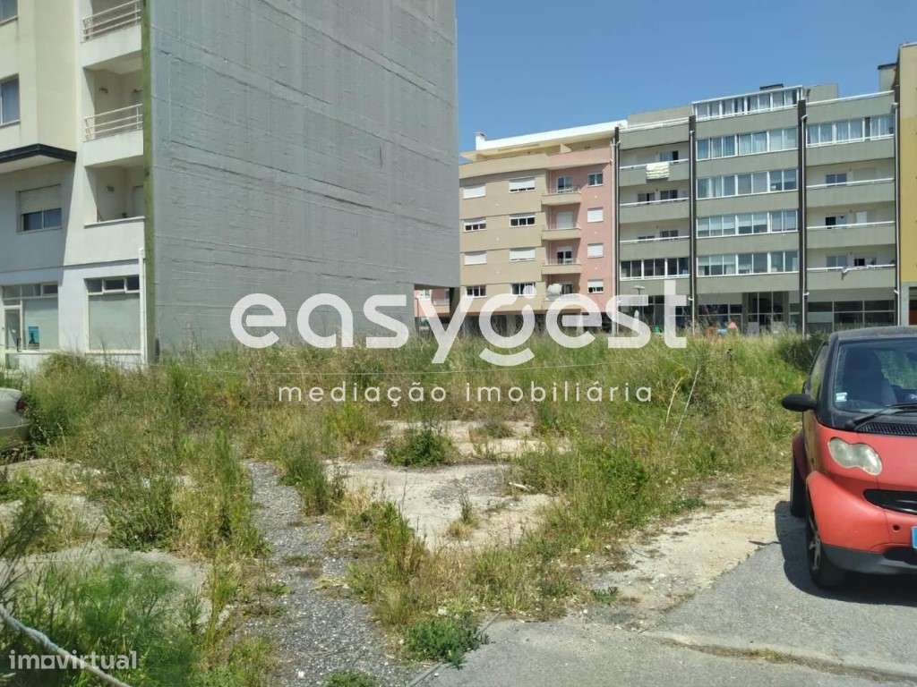 Prédio para remodelação com PIP aprovado próximo do centro de Aveiro - Grande imagem: 2/9