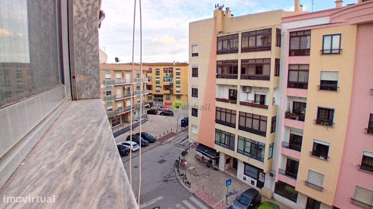 Apartamento T3 no Bairro Afonso Costa - Setúbal-22