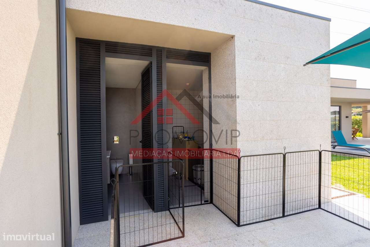 Moradia Térrea T3+1 S. Miguel do Couto Santo Tirso-18