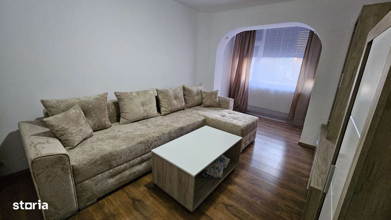 3 camere semidecomandat strada Miron Costin-0