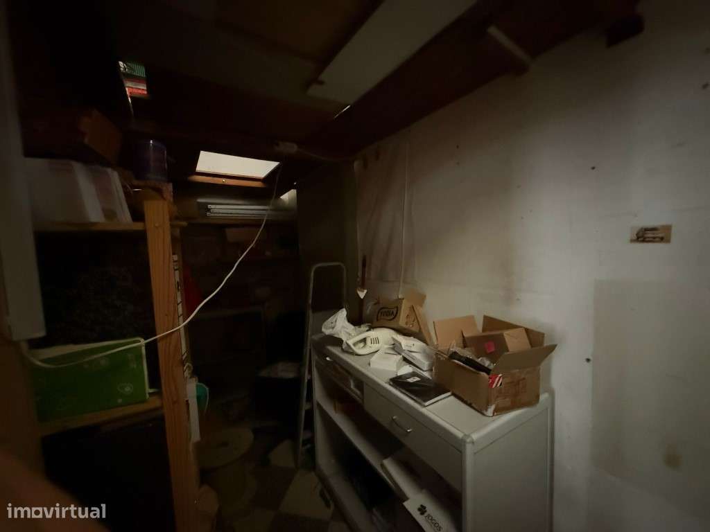 Loja em Queluz junto à Estação | 97,5 m² | Excelente Localização - Grande imagem: 5/7
