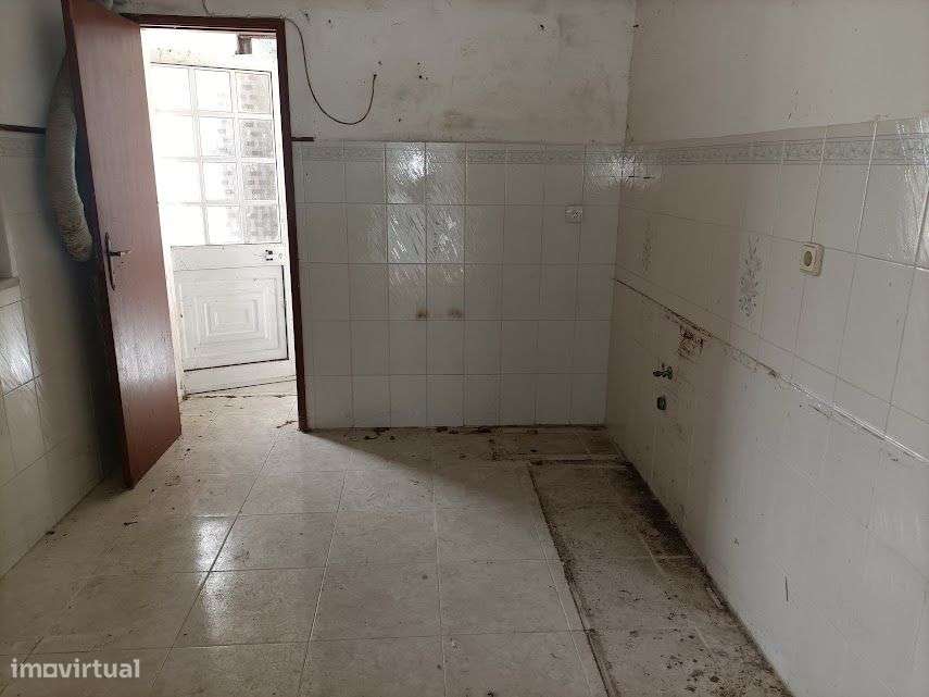 Moradia T2 Geminada com 2 Casas de Banho-5