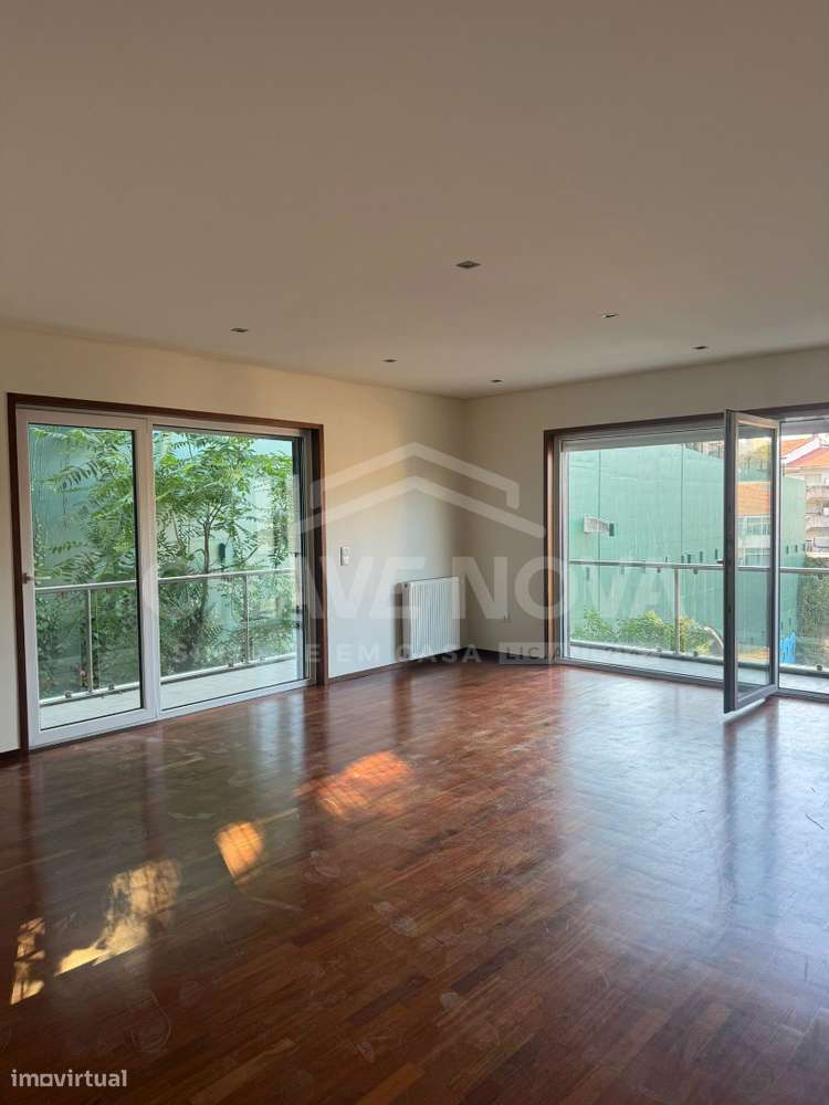 Apartamento T2 Praça das Flores, Porto-7