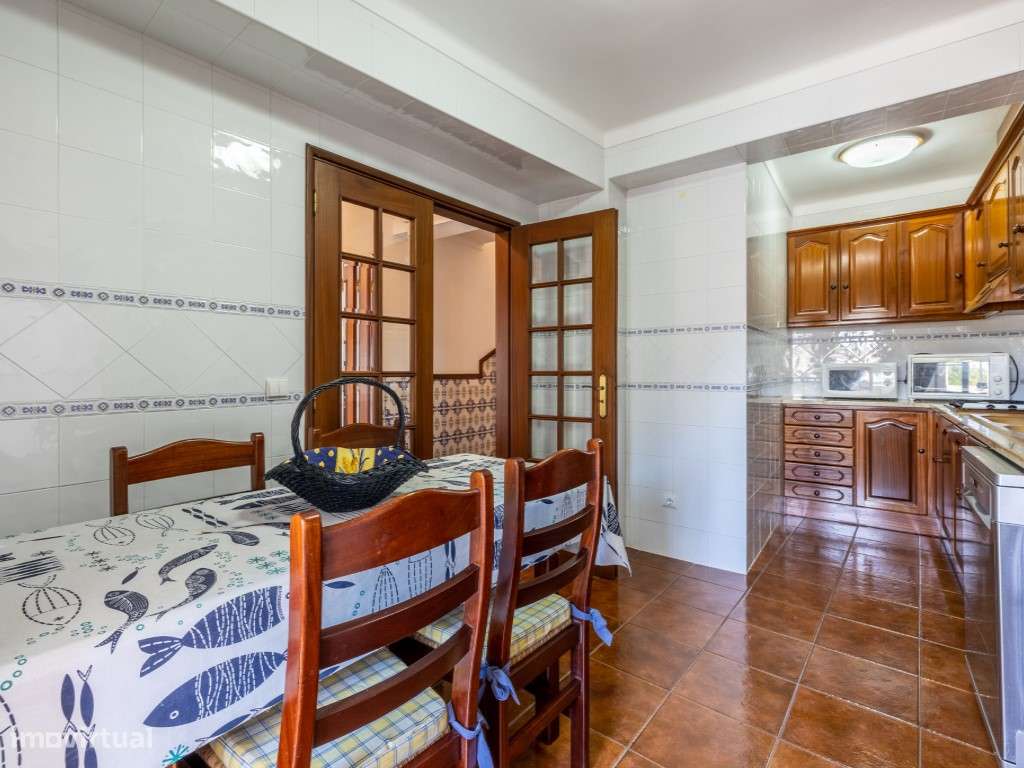 Moradia Triplex com Vista Mar e Terraço Privativo no Coração da Naz...-10