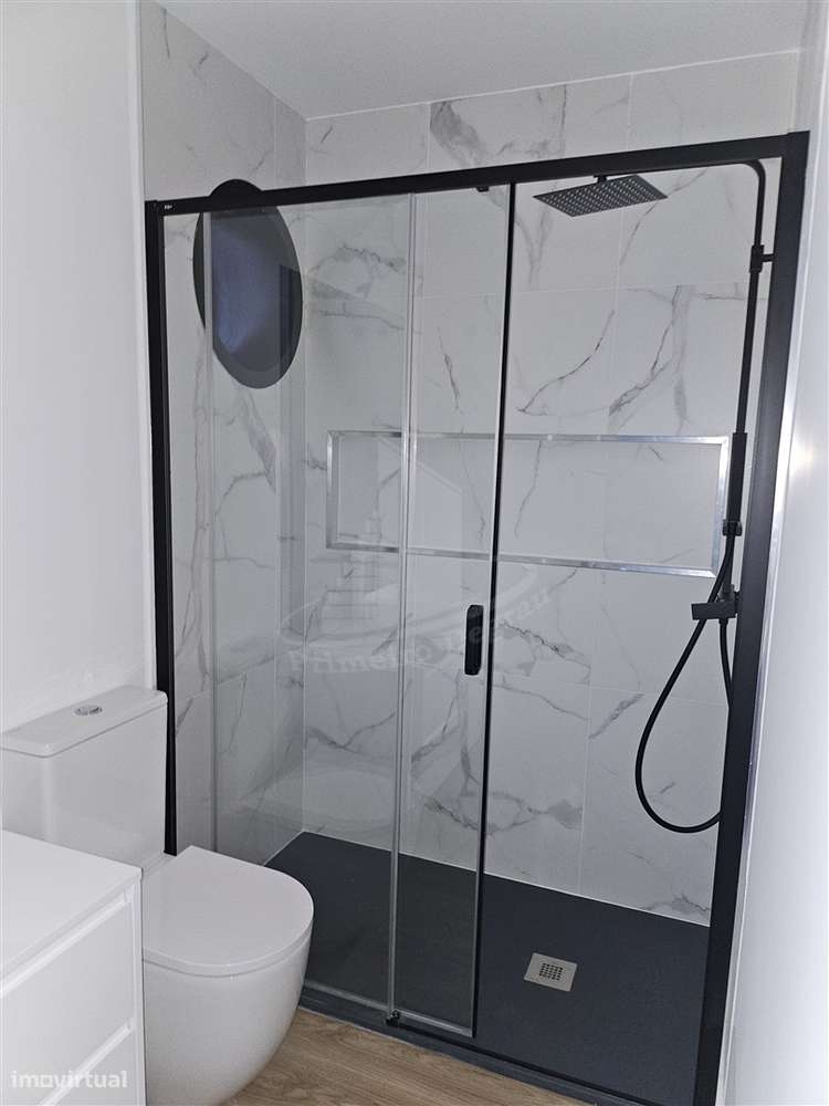 Moradia de gaveto em Santa Lucrécia-13