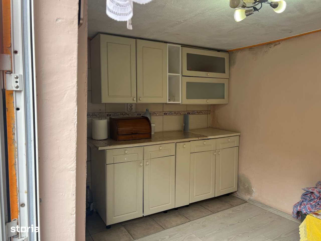 Casa individuala, in cartierul Lazaret cu bucatarie de vara si terasa-16