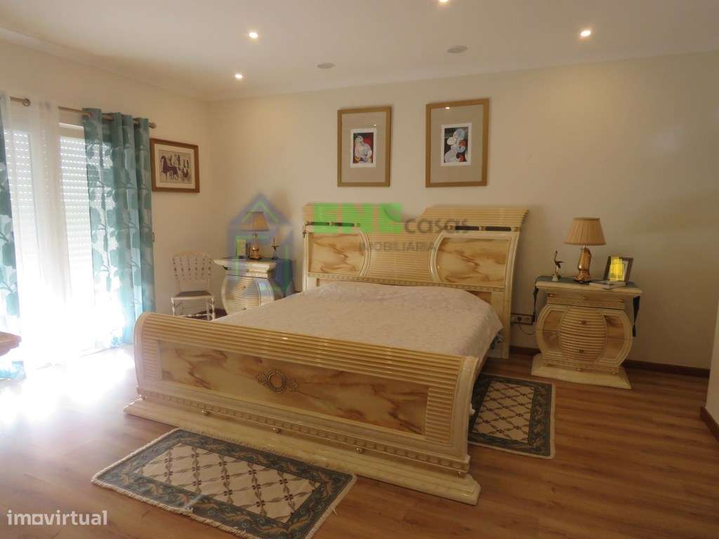 Moradia T5 Isolada em Barril-29