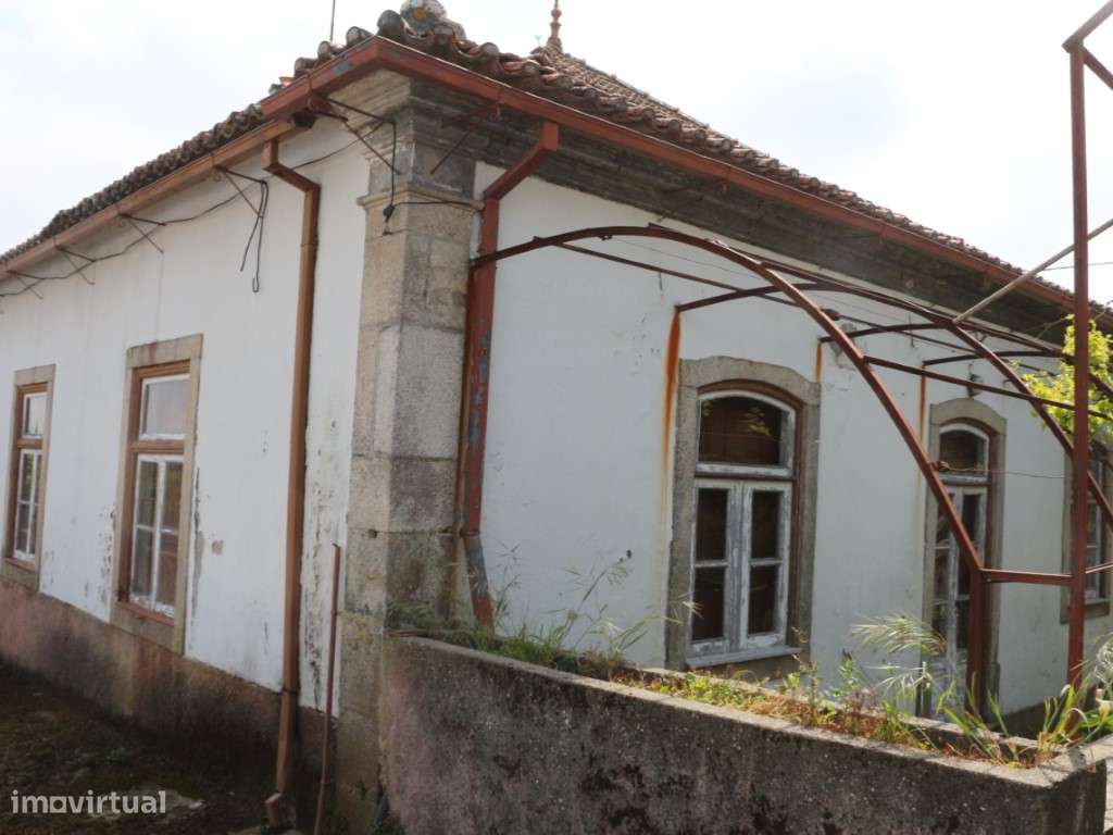 Moradia isolada inserida em terreno de 727m2 - Venda da Esperança, ...-14