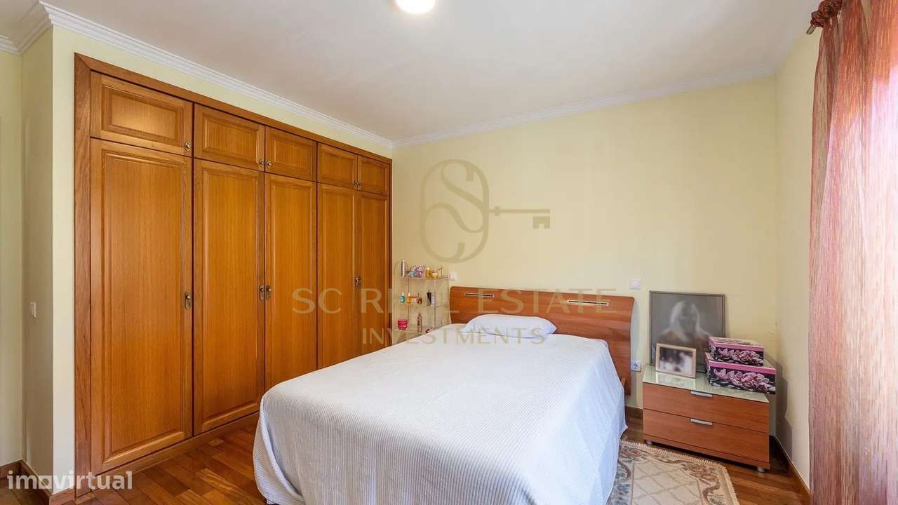 Moradia T4 com Piscina, 3 frentes, 300 mts Praia, São Félix Marinha-21