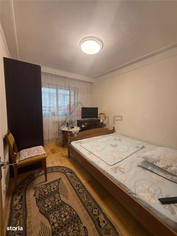 Apartament cu 3 camere decomandat, 2 bai, etajul 2 - Cug - Aleea Tudor-4