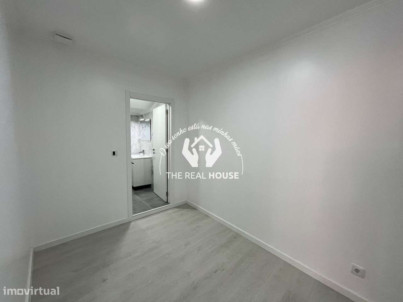 Andar de moradia T1+1-13