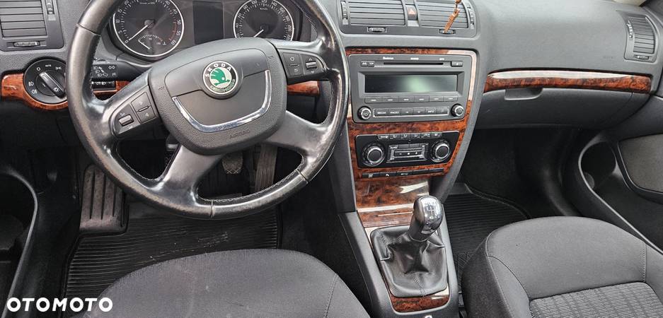 Skoda Octavia 2.0 TDI Ambiente - 10