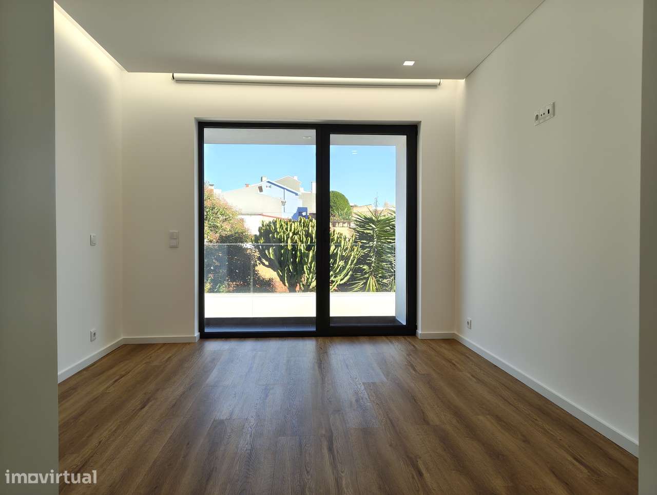 MORADIA de LUXO - PRONTA HABITAR - PRAIA SALGUEIROS - CANIDELO-25