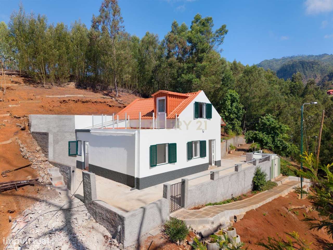 Oportunidade Única - Casa T2 - Renovada -  Funchal - Ilha da Madeira-6