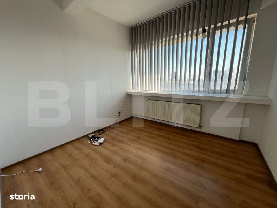 Spatiu de birou, 55 mp, zona Piata 1 Mai - Imagine principală: 3/4