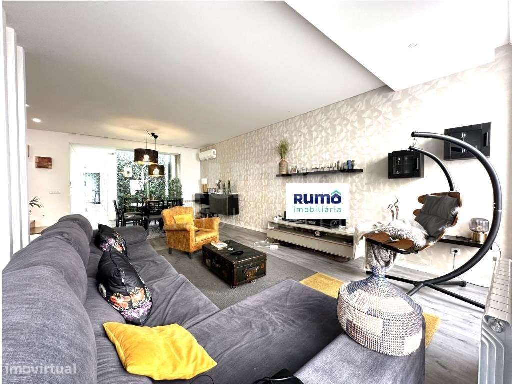 Moradia V4 Centro Cidade - Grande imagem: 1/29